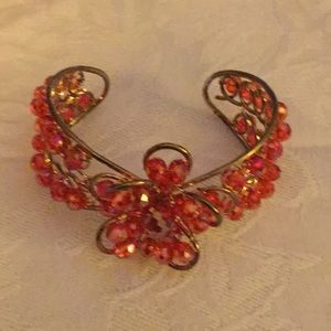 🌺NWOT Awesome Rhinestone Cuff Bracelet Must Have